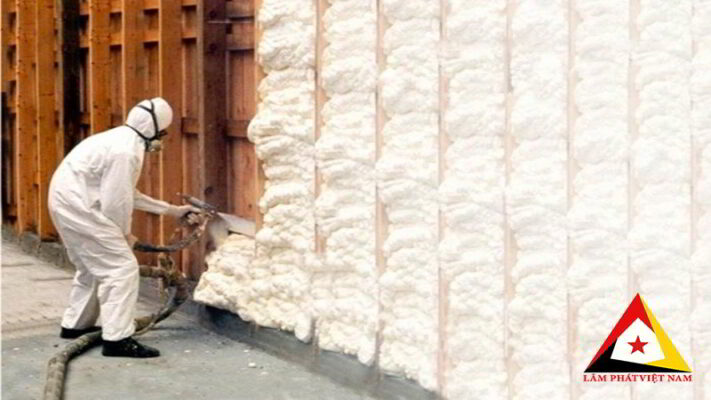 phun foam cách âm phòng karaoke