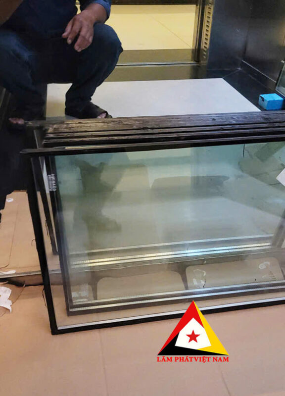 kính hộp hút chân không cách âm